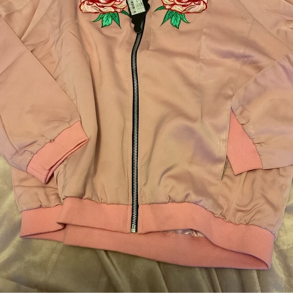 NEW Rose Embroidered Satin Bomber Jacket size medium - Picture 6 of 12